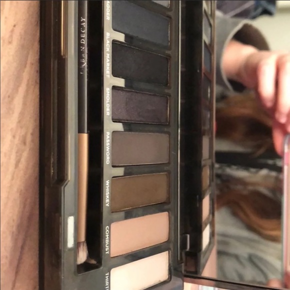 Urban Decay Naked Pallet - Picture 4 of 4